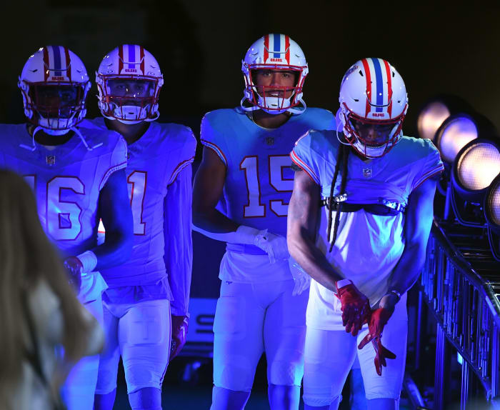 Tennessee Titans receivers walk to the field before the game against the Atlanta Falcons at Nissan Stadium.